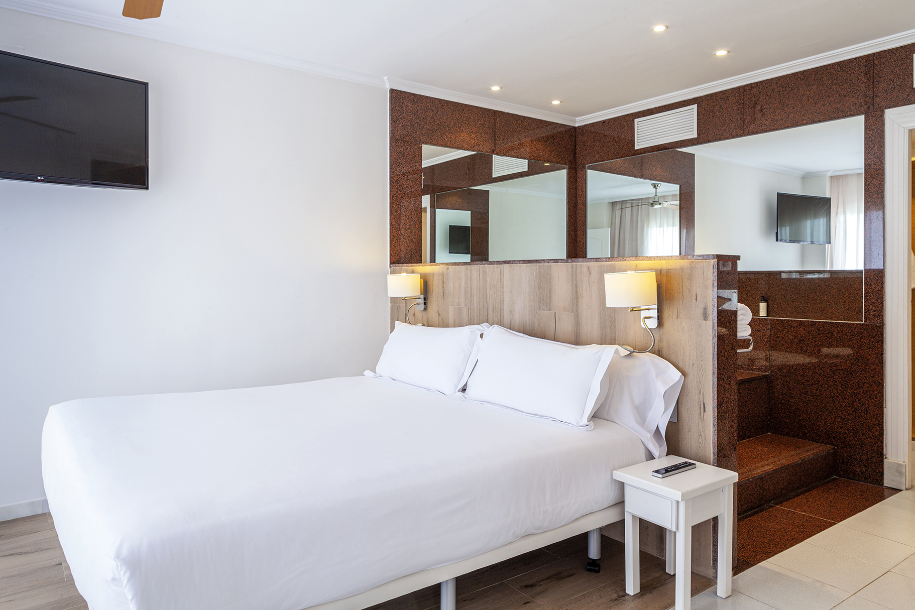 896_alta_playasol Suite 1 Dormitorio.jpg